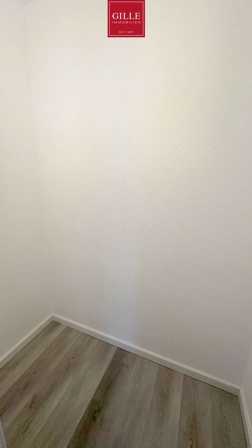 Ansicht 13 von: Neuss-Uedesheim: Saniertes Apartment mit kleinem Garten, Einbauküche u.  modernem Tageslichtduschbad